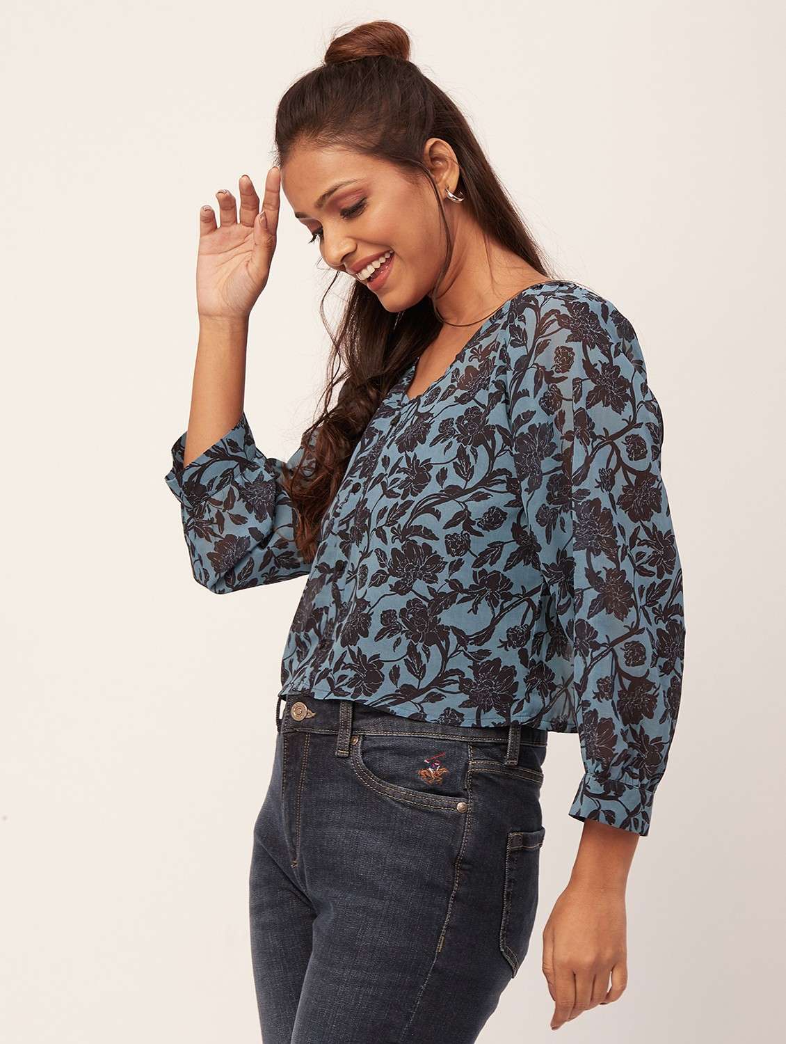blue floral print crop top - 20387209 -  Standard Image - 1