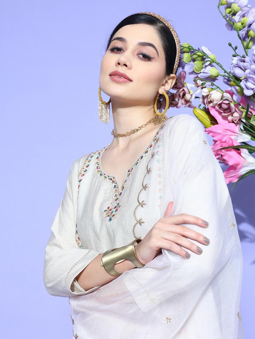 women off-white kurta pant set with dupatta - 20390520 - Standard Image - 4