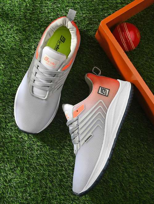 men lace up sport shoes - 20393342 -  Standard Image - 0