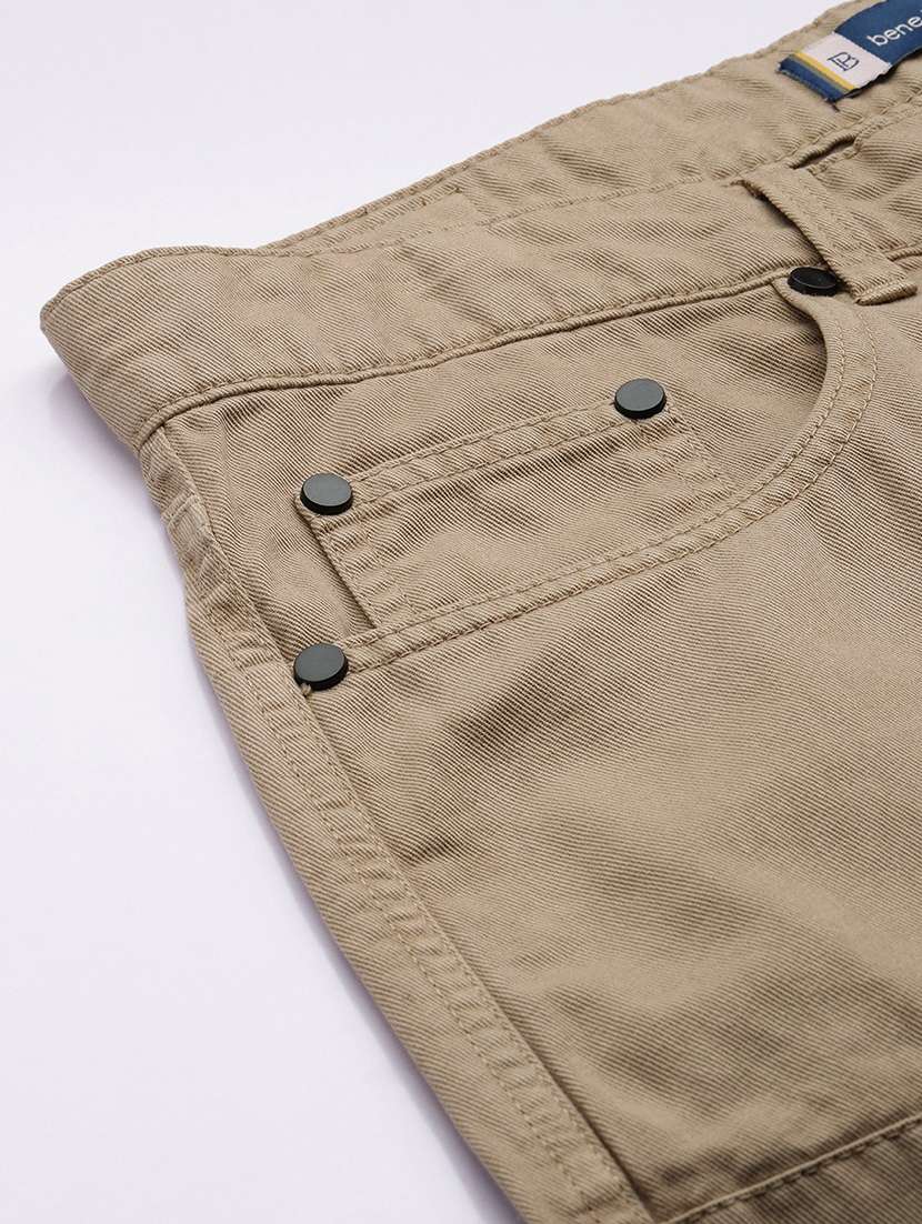 men solid khaki cotton cargos casual trouser - 20397338 -  Standard Image - 4