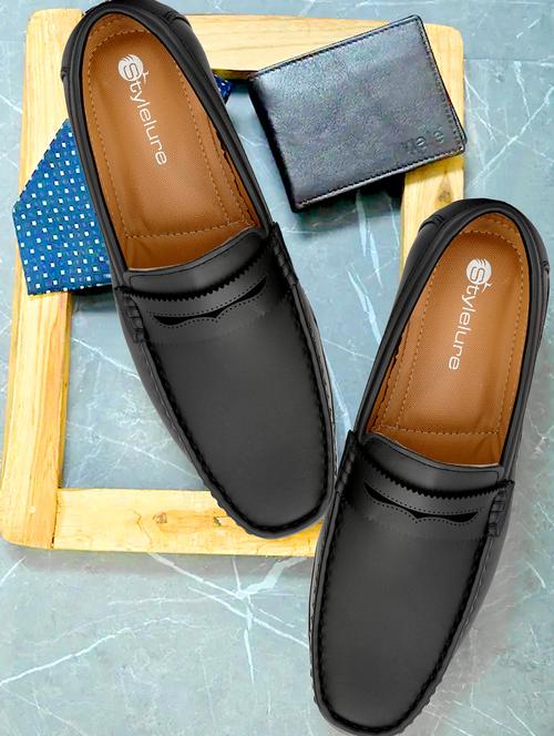 men solid black formal slip on - 20404220 -  Standard Image - 0