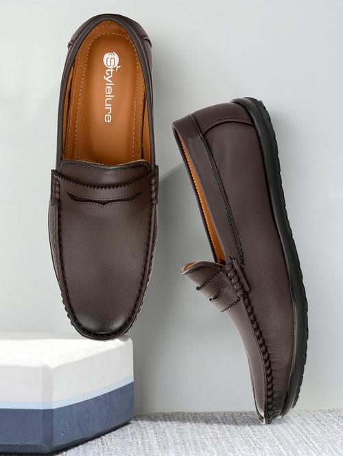 men brown solid slip on loafer - 20404221 -  Standard Image - 0
