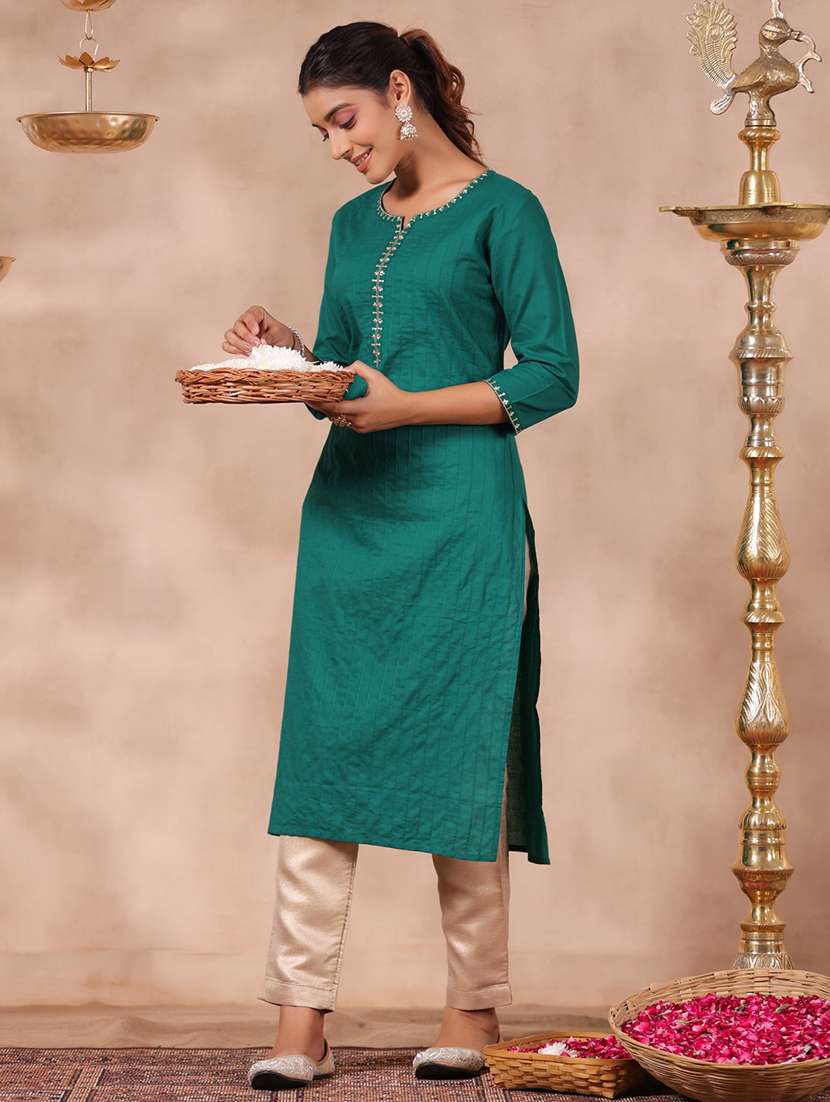 women green notch neck straight kurta - 20404833 -  Standard Image - 1