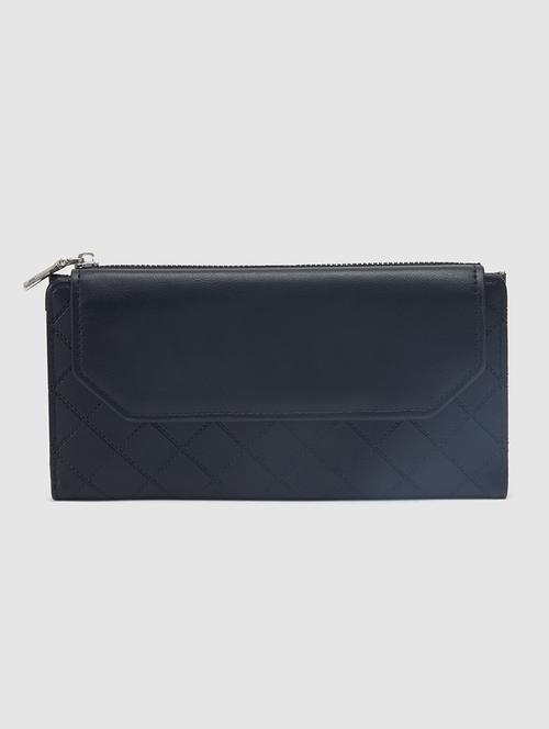 black leather wallet - 20405753 -  Standard Image - 0