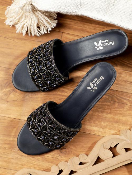 women embroidered ethnic sandals - 20406739 - Standard Image - 0
