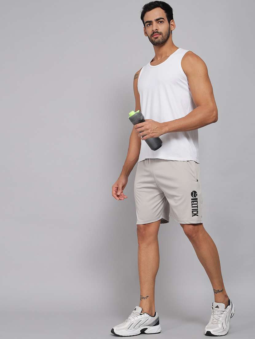 men mid rise typographic printed shorts - 20409236 -  Standard Image - 4