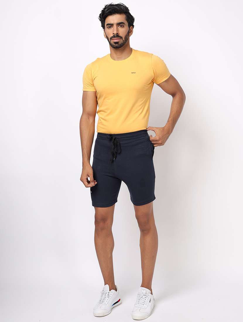 men mid rise solid shorts - 20410133 -  Standard Image - 4