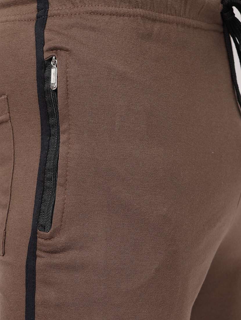 men mid rise solid shorts - 20410155 -  Standard Image - 4