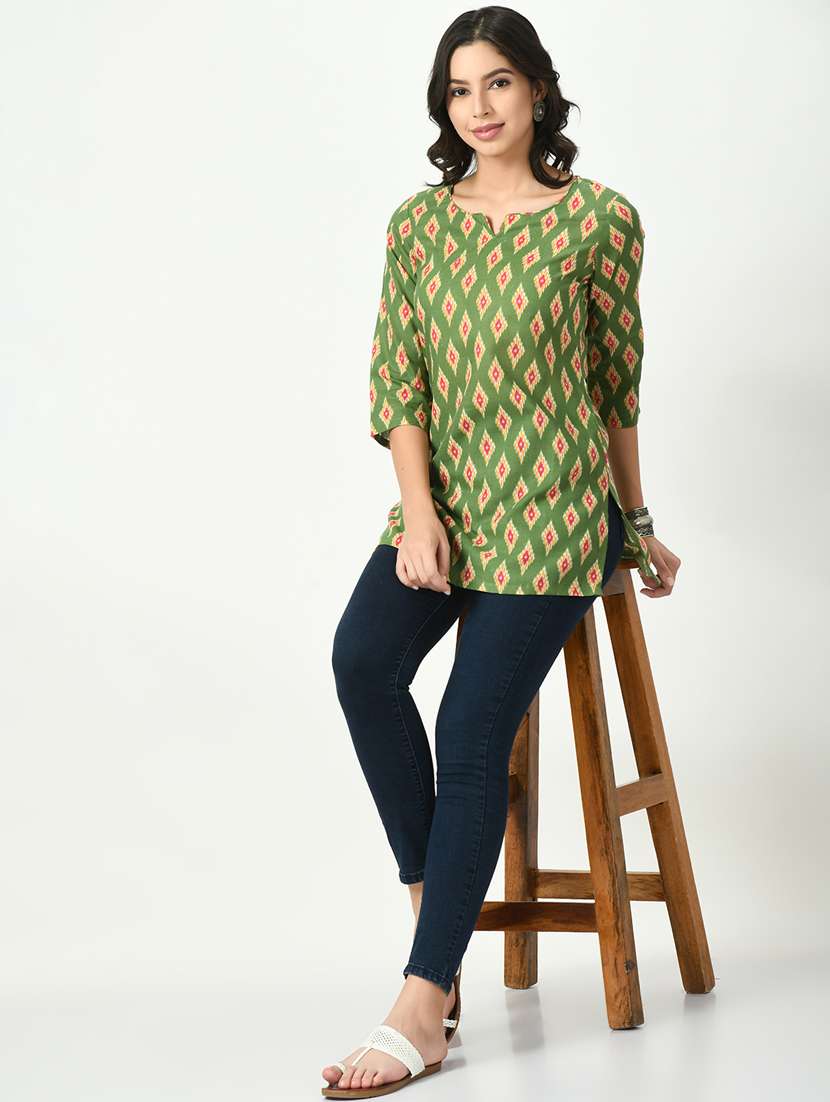 green printed notch neck straight kurti - 20411243 -  Standard Image - 4