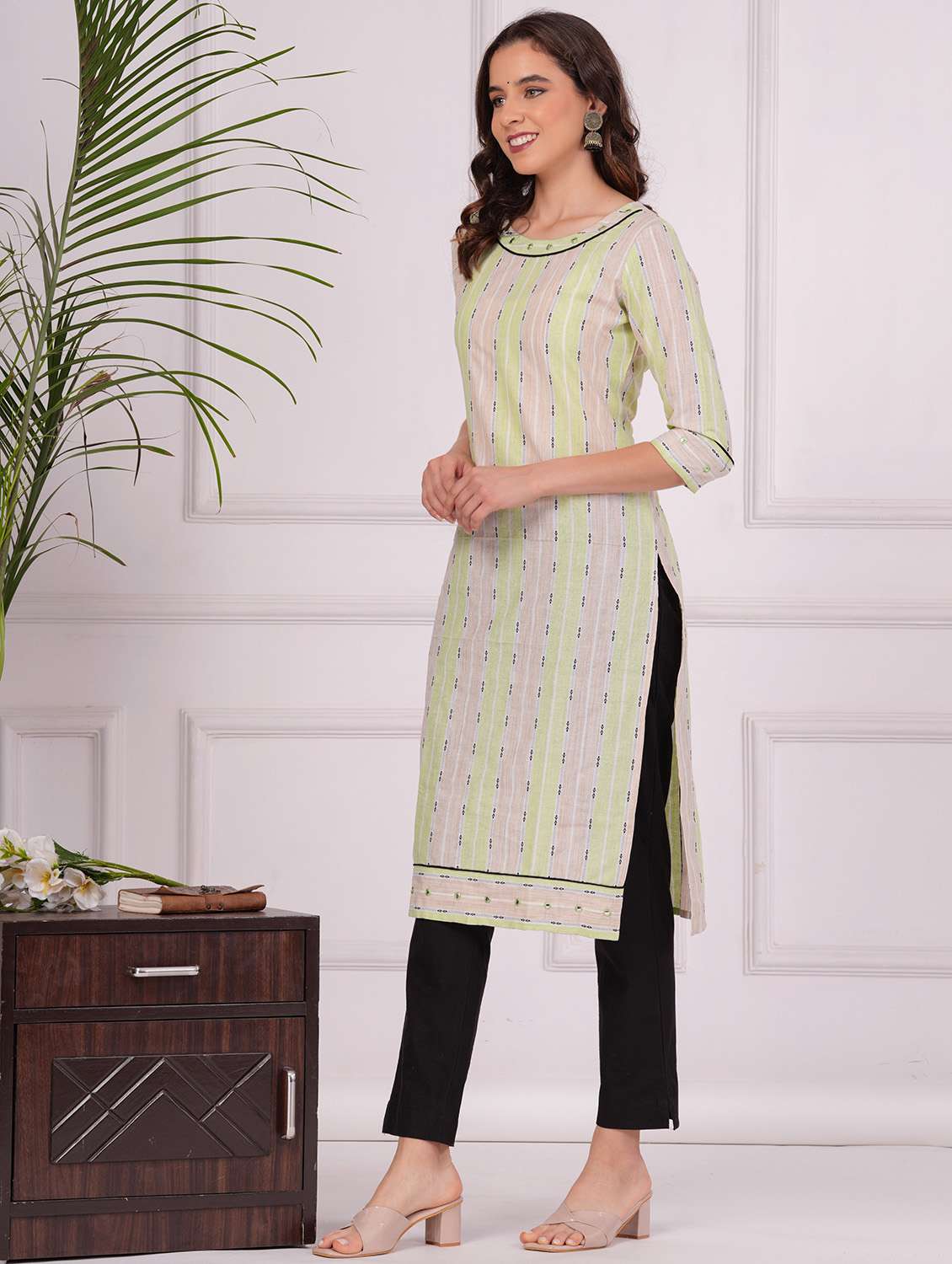 striped straight kurta  - 20411684 -  Standard Image - 1