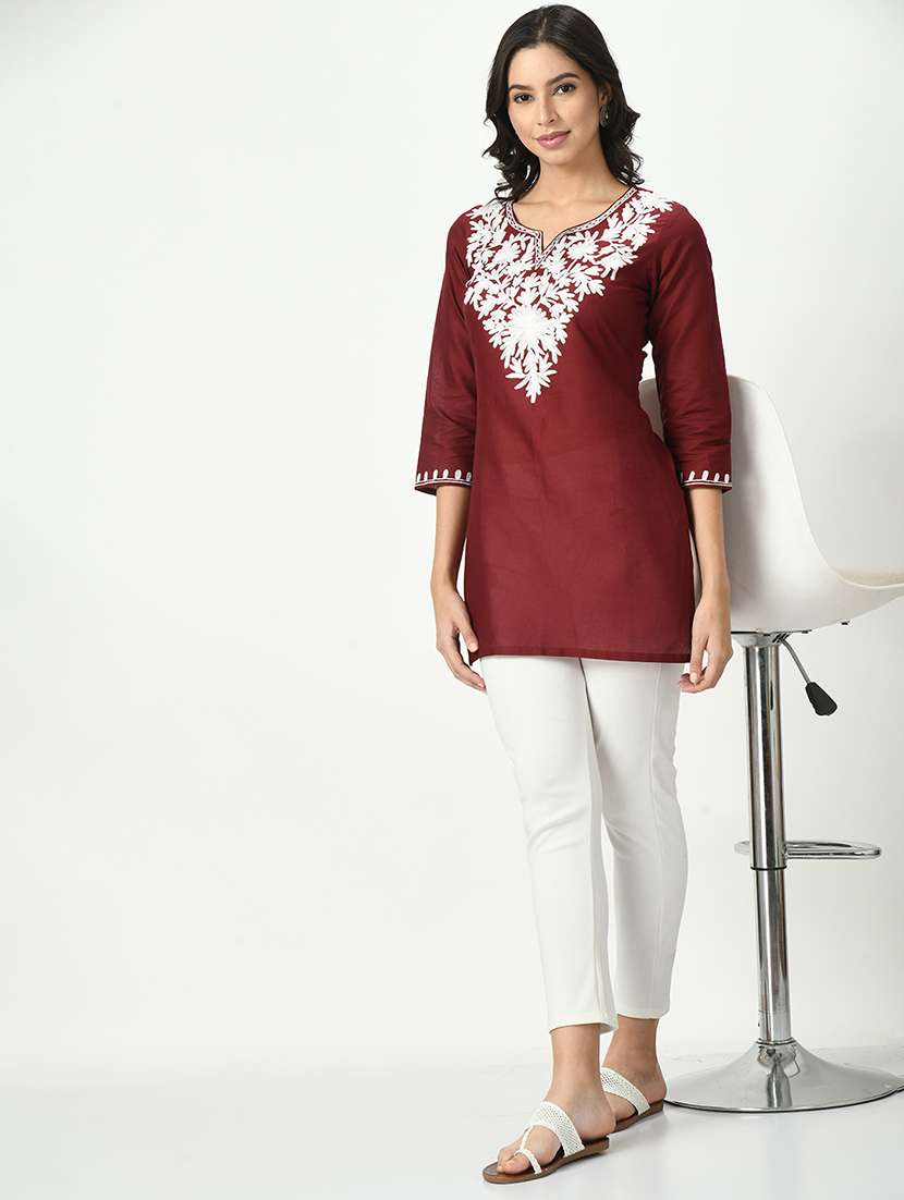 women maroon notch neck straight kurti - 20417054 - Standard Image - 4