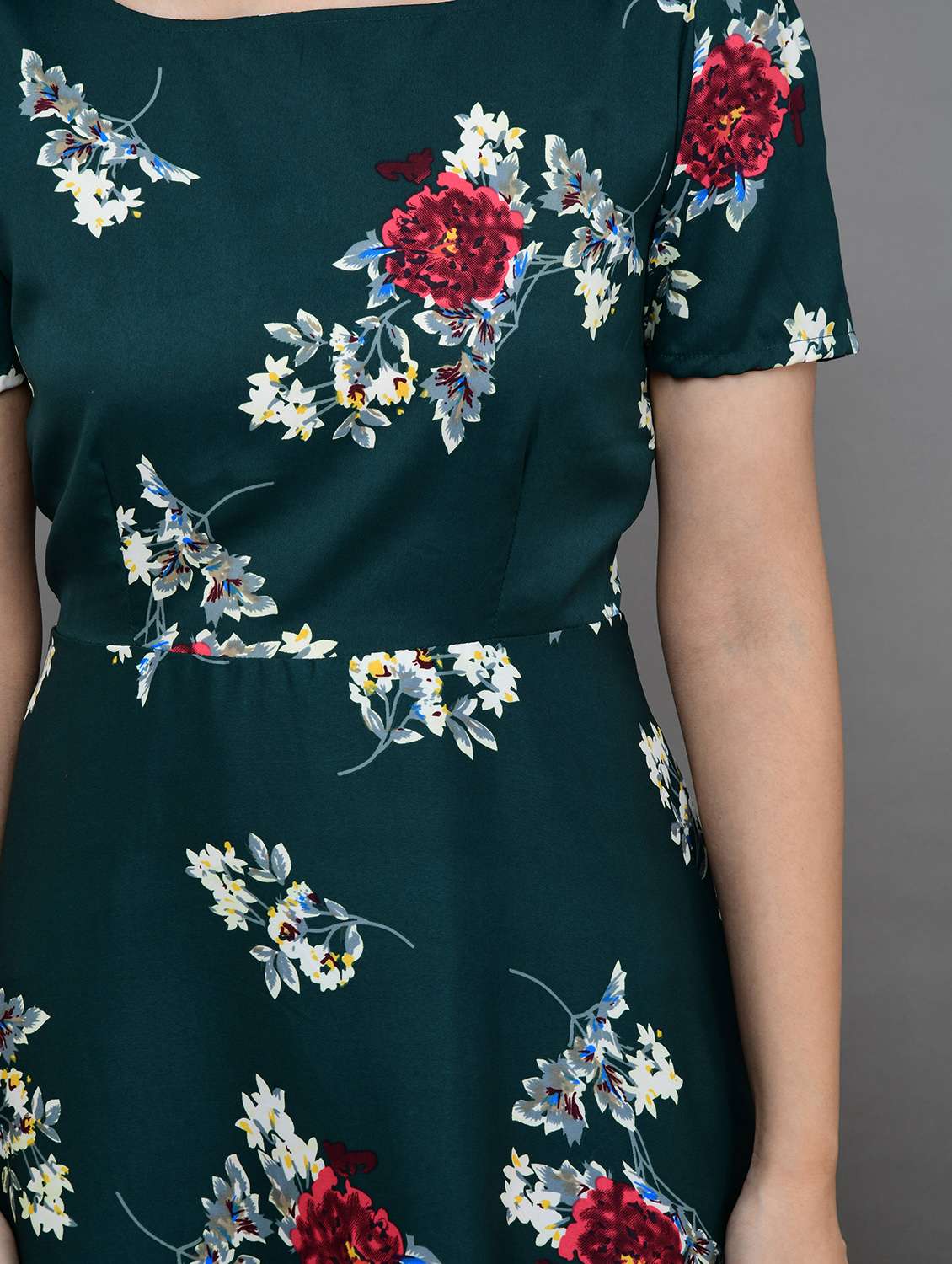 bottle green floral maxi dress - 20417124 - Standard Image - 4