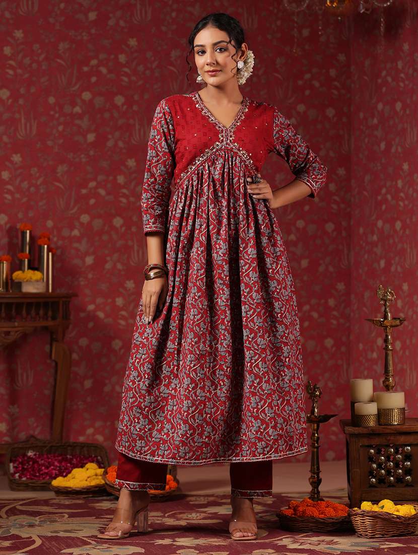 red three quarter sleeve suit set - 20419099 -  Standard Image - 1