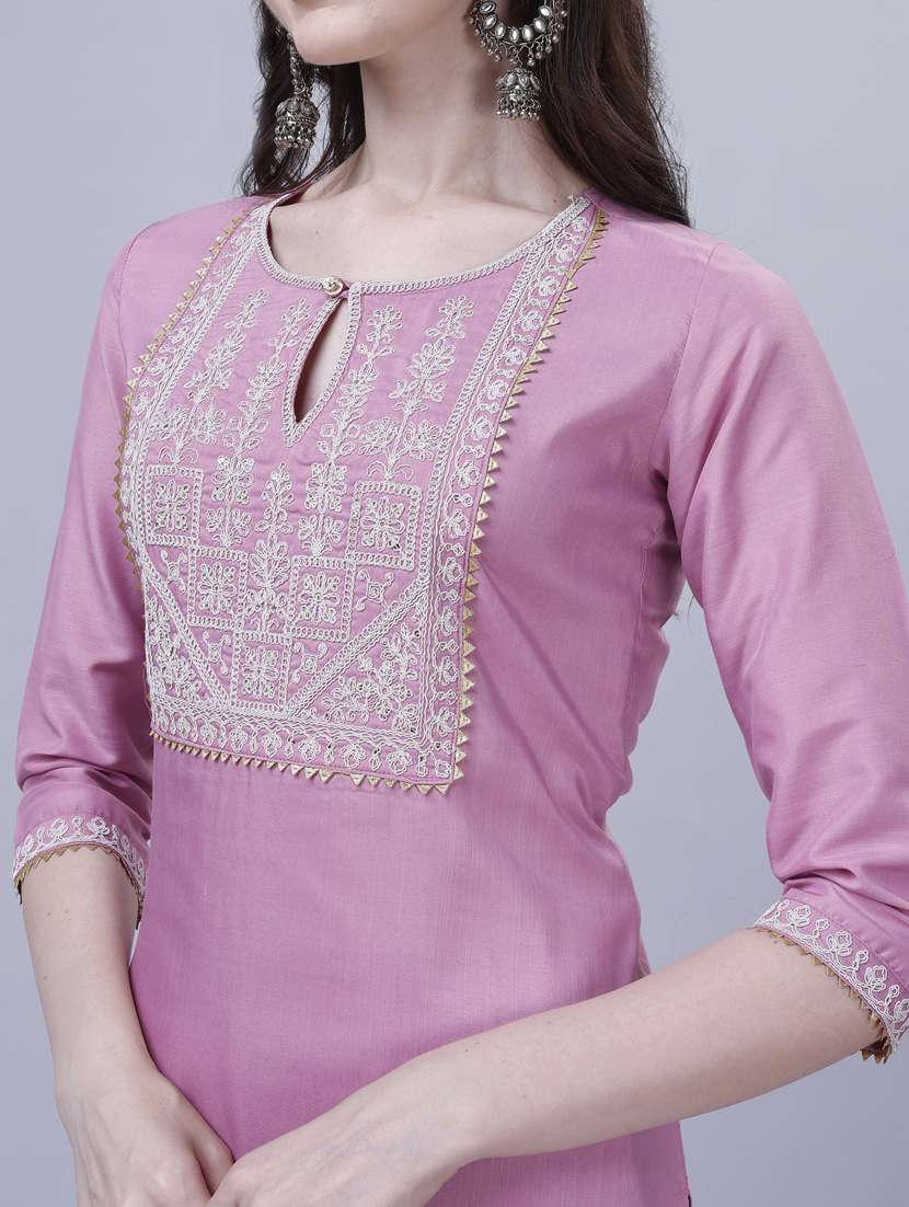 zari embroidered kurta pant set - 20420845 -  Standard Image - 4