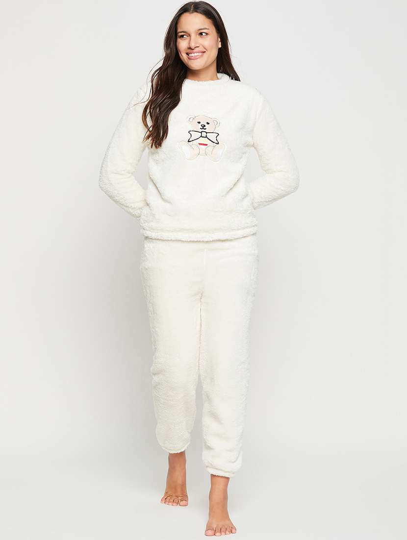 white self design pyjama nightwear set