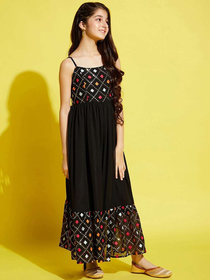 black embroidered georgette party gown - 20428263 -  Standard Image - 1
