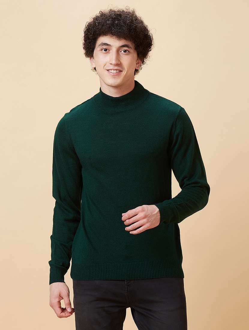 men long sleeved solid pullover