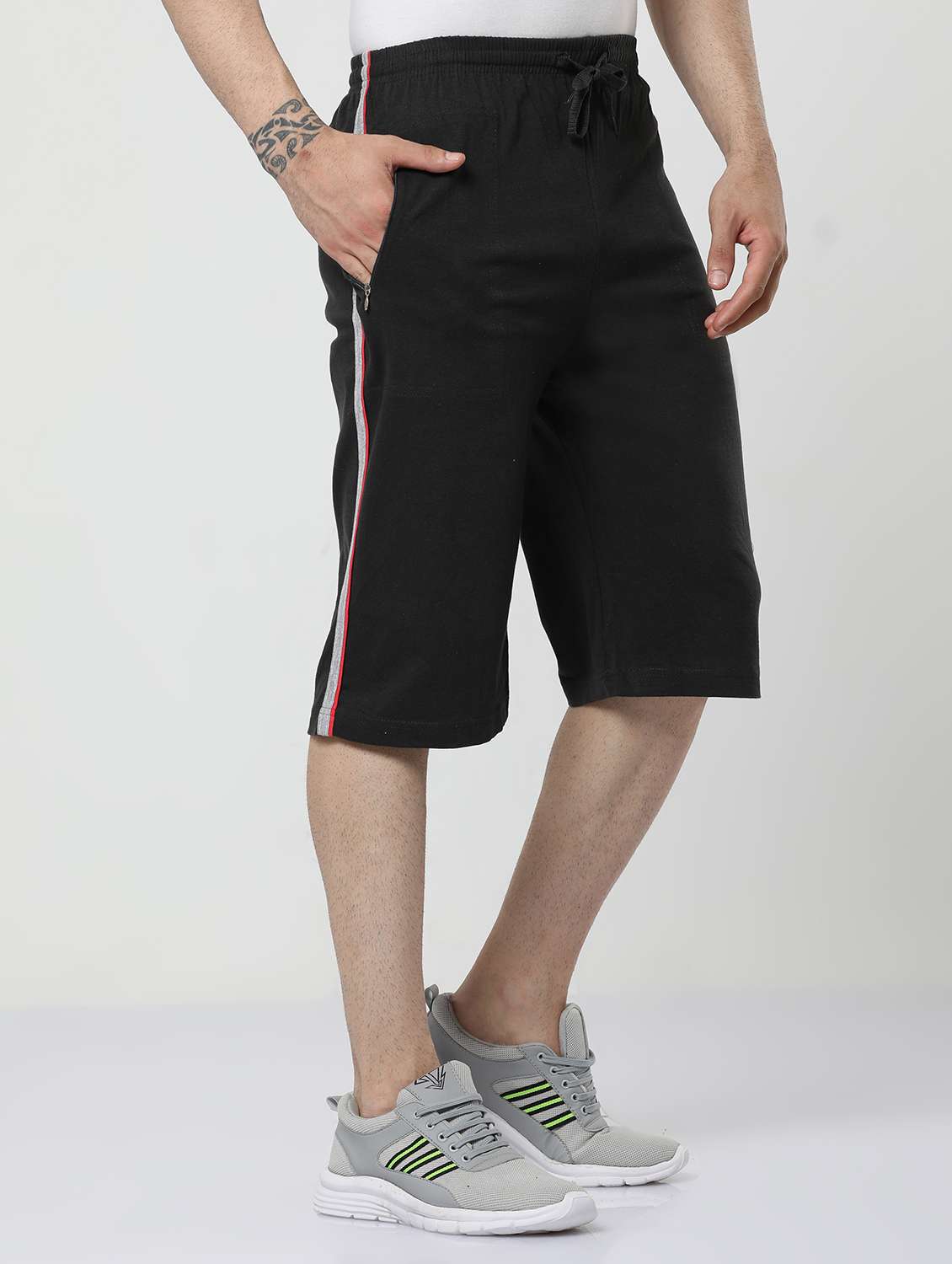 men side taped black cotton three - fourth - 20430593 -  Standard Image - 1