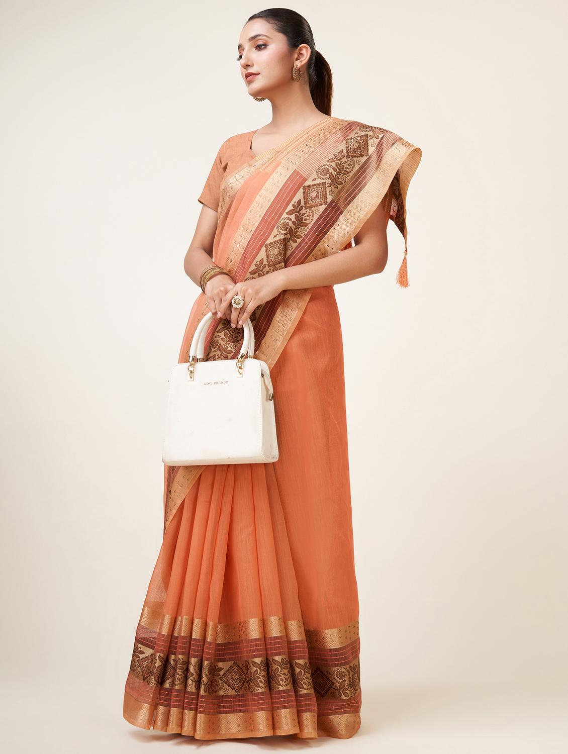 women peach embellished saree - 20434037 - Standard Image - 1