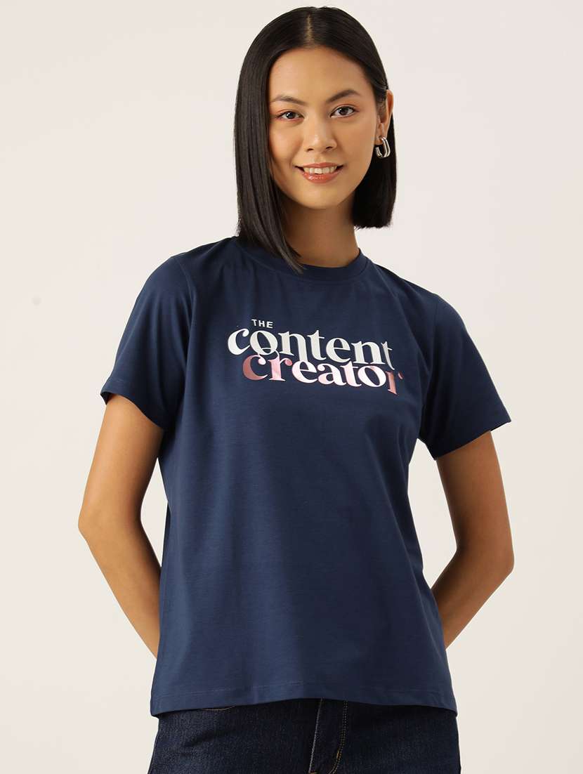 women's chest print crew neck t-shirt