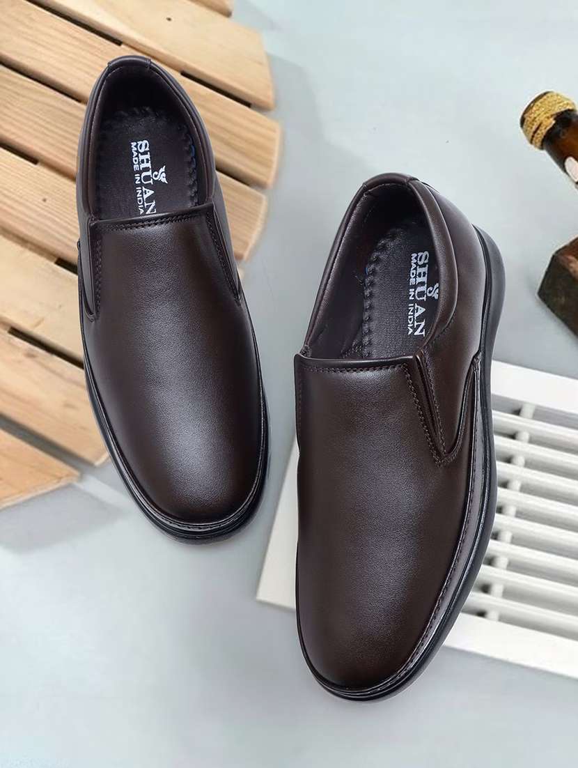 men solid coffee brown slip on