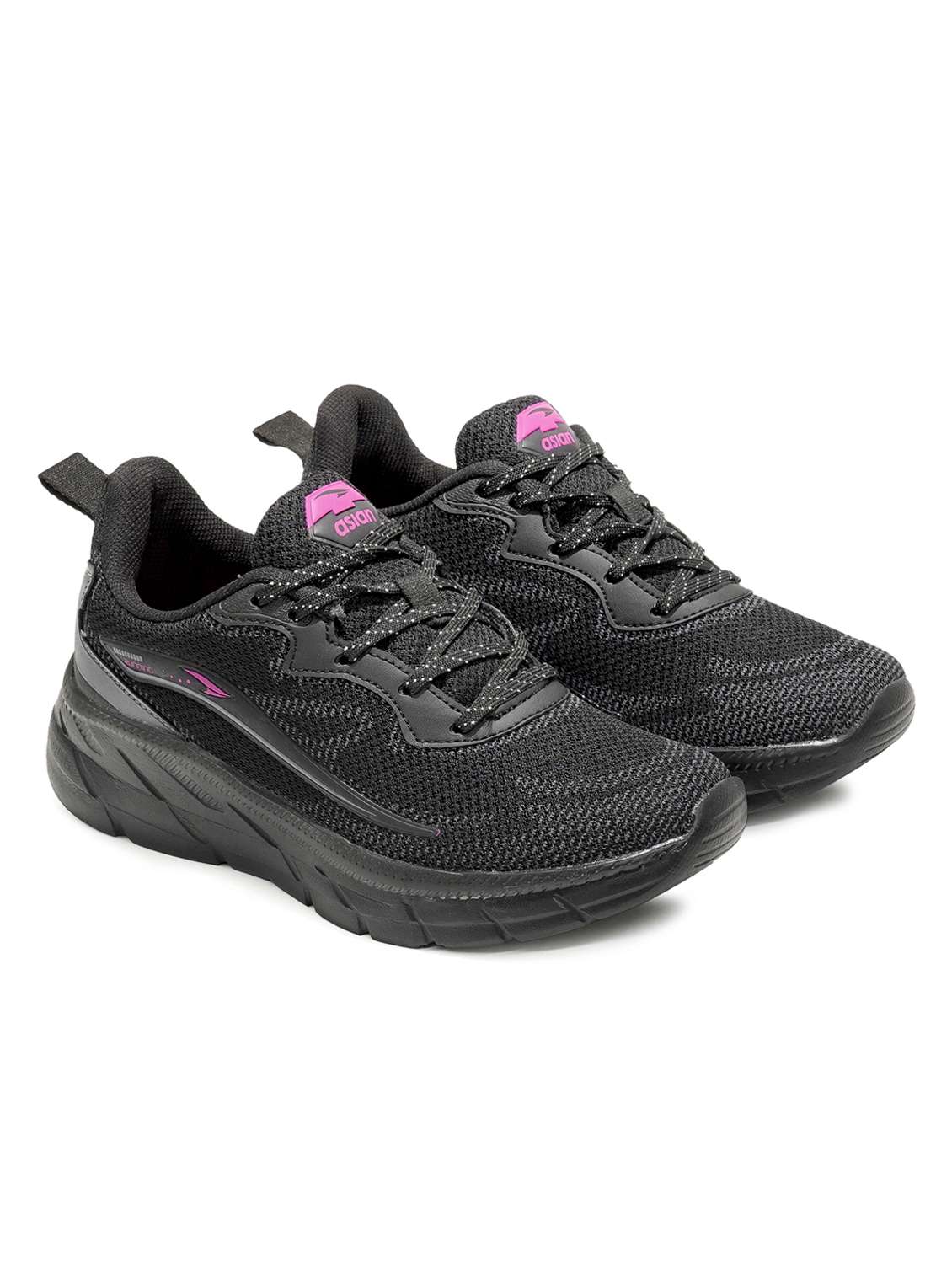 women solid black lace-up sport shoe