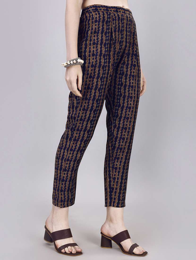 women navy blue notch neck kurta pant set - 20451389 -  Standard Image - 4