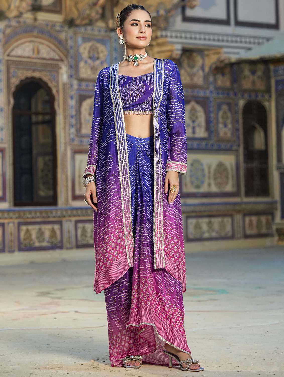 women blue bandahni print fusion sets
