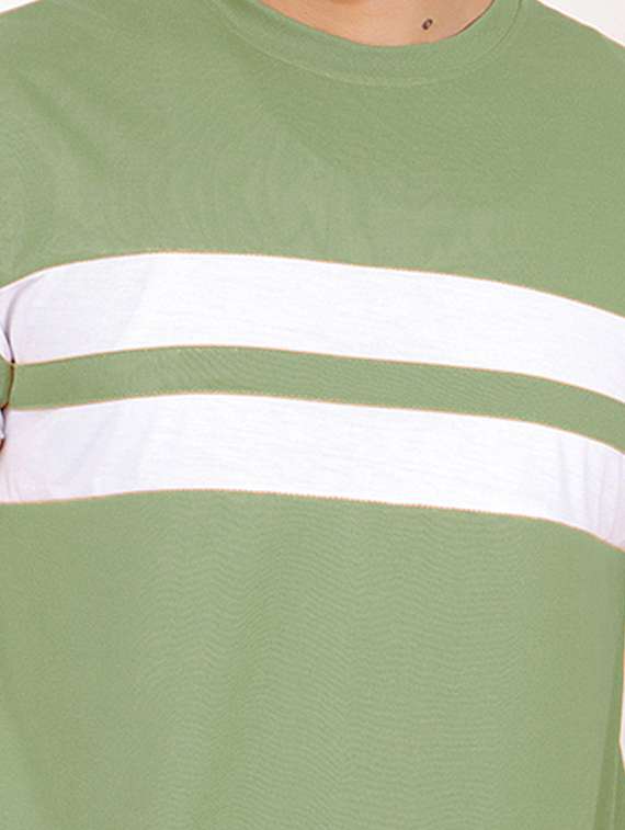 men round neck color block regular t-shirt - 20459416 - Standard Image - 4