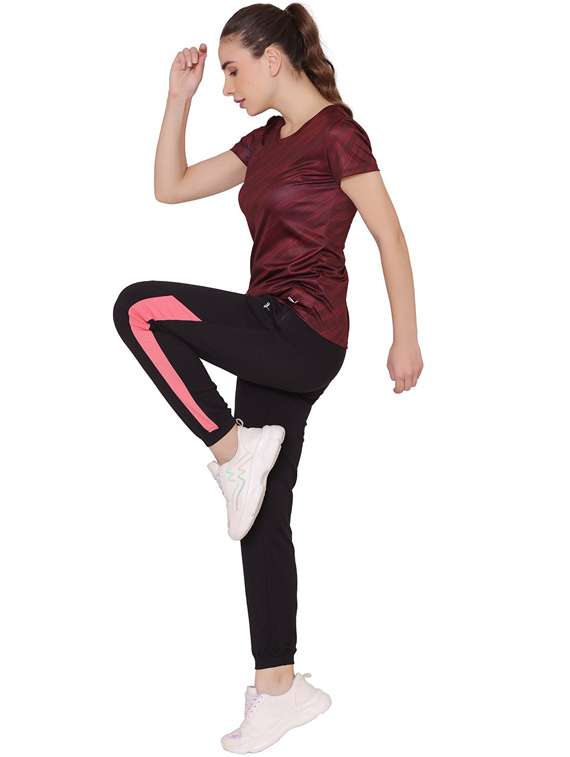 maroon printed regular t-shirt - 20469719 - Standard Image - 4