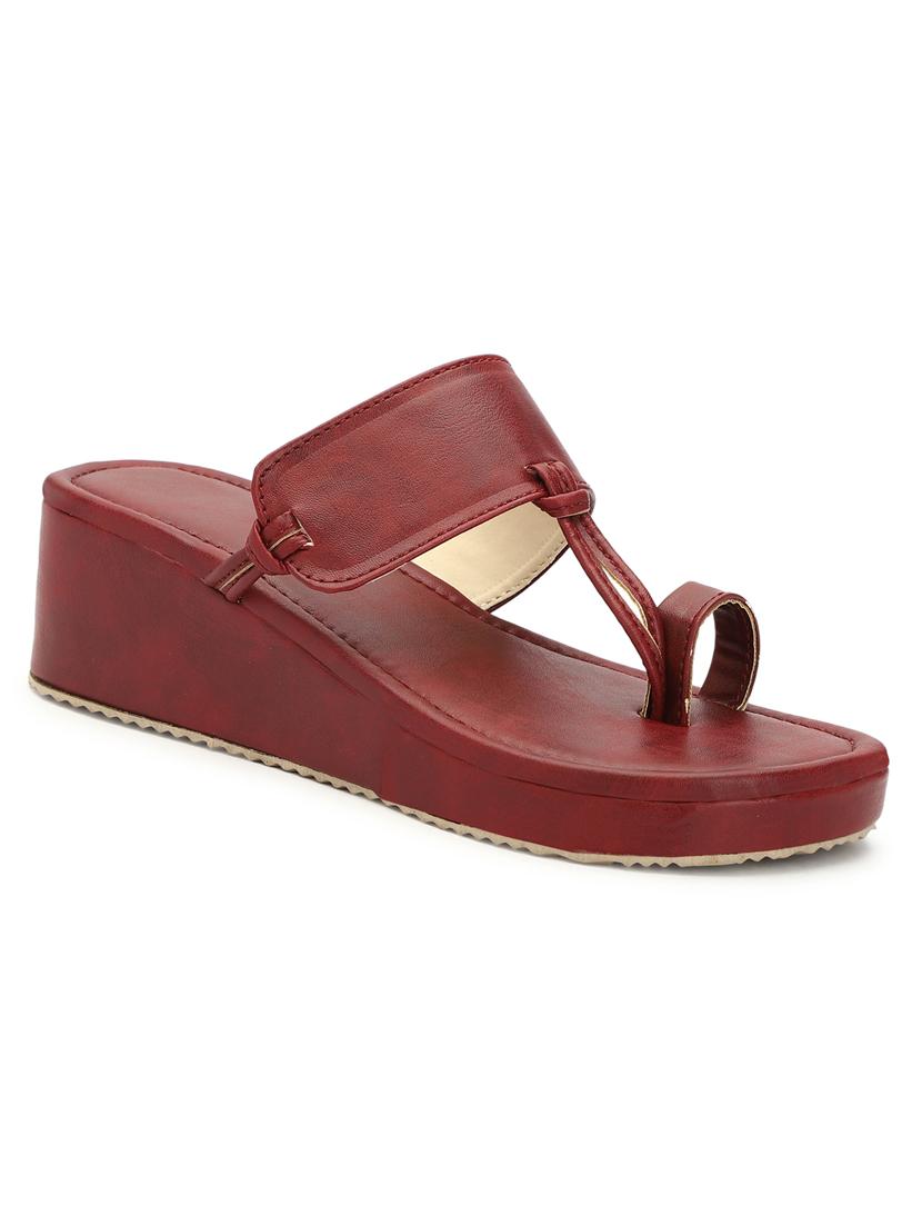 women maroon solid one toe wedge - 20470422 - Zoom Image - 0