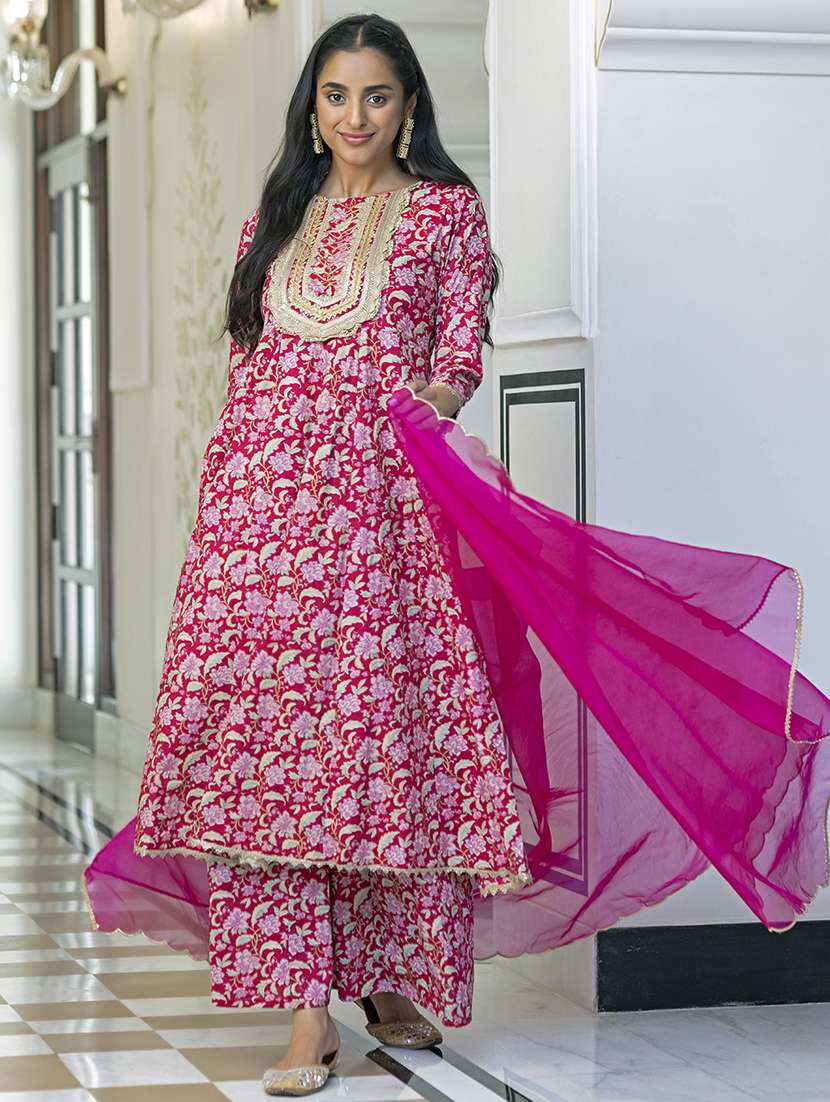 women pink round neck kurta palazzo set with dupatta - 20474378 -  Standard Image - 1