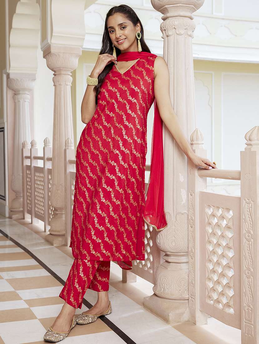women red sleeveless kurta pant with dupatta set - 20474391 -  Standard Image - 1