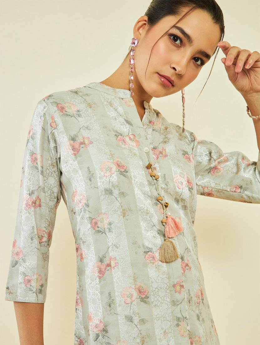 women floral printed front & side both slit kurta - 20476023 - Standard Image - 4