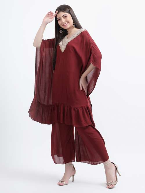 maroon kaftan set with lace  - 20479011 -  Standard Image - 0