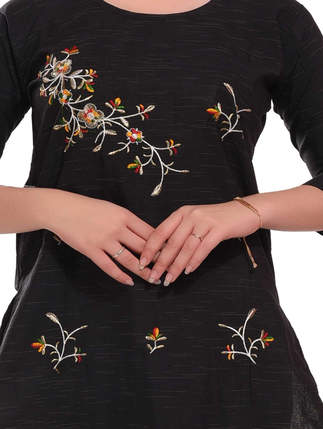 women embroidered straight kurta - 20479160 -  Standard Image - 4