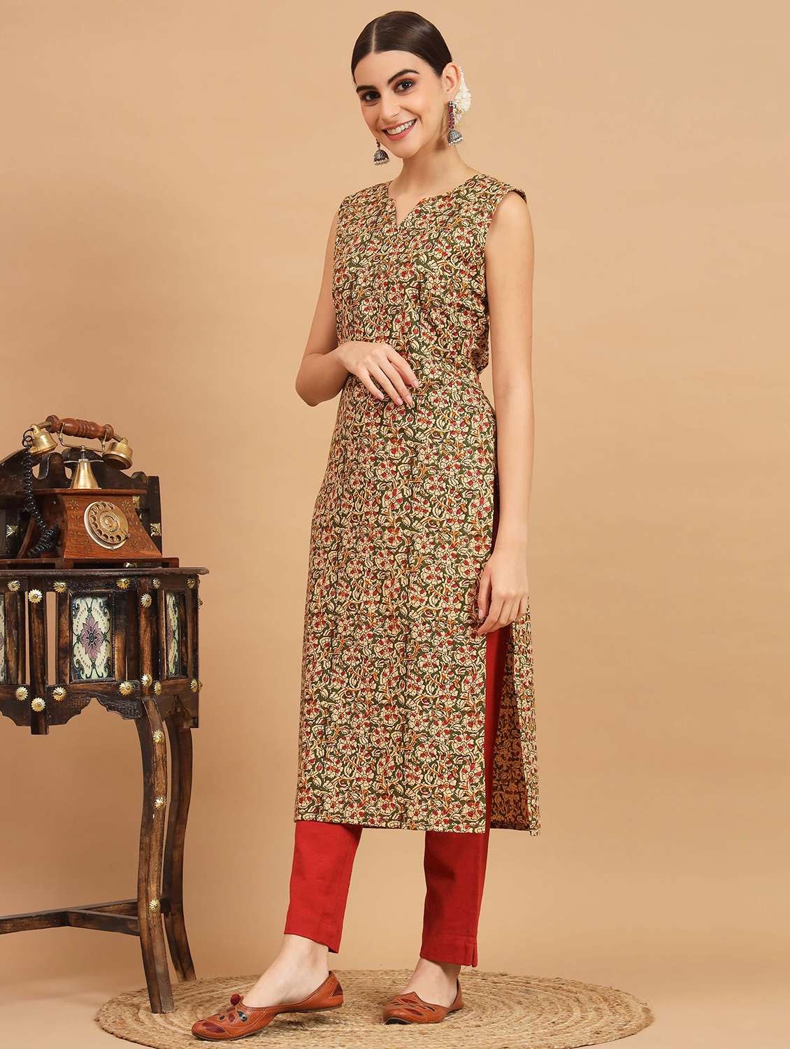 women floral printed straight kurta - 20484345 -  Standard Image - 1