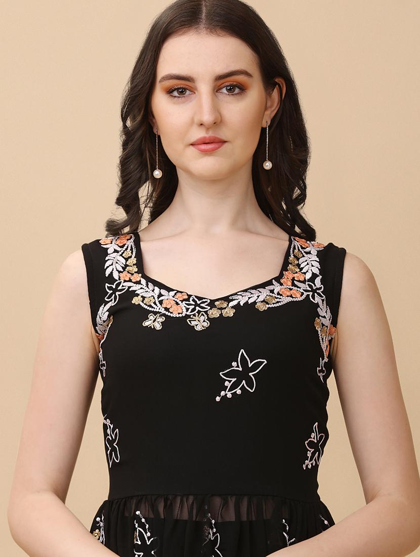women black sweetheart neck kurta sharara set - 20484561 - Standard Image - 4