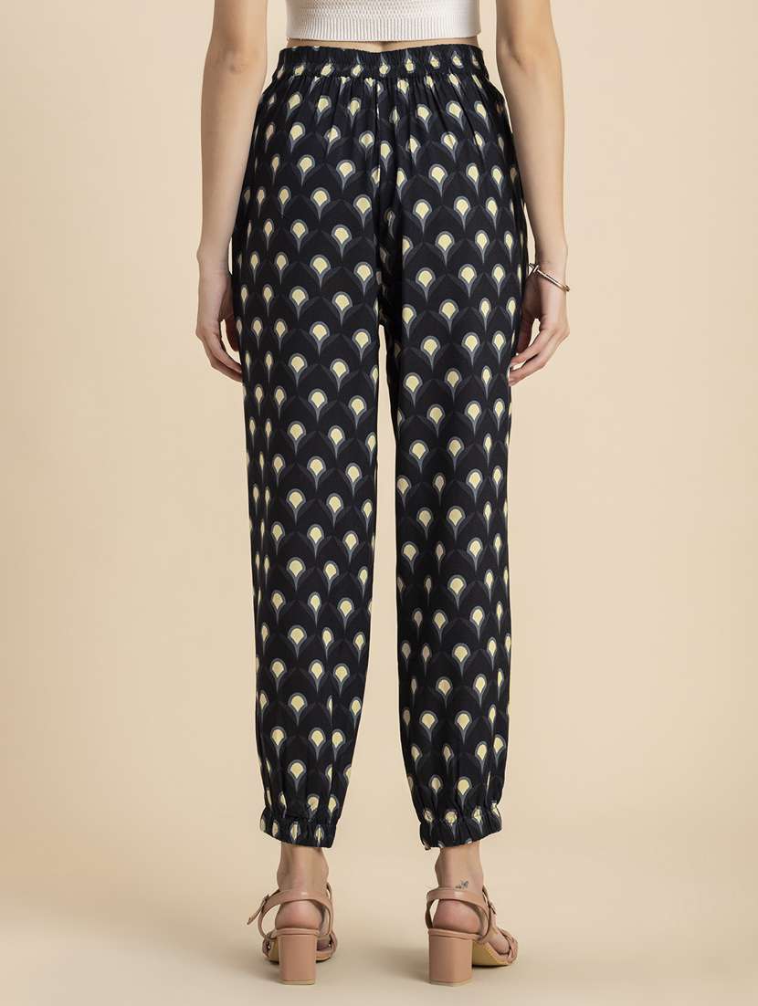 women printed pleated jogger  - 20485664 -  Standard Image - 4