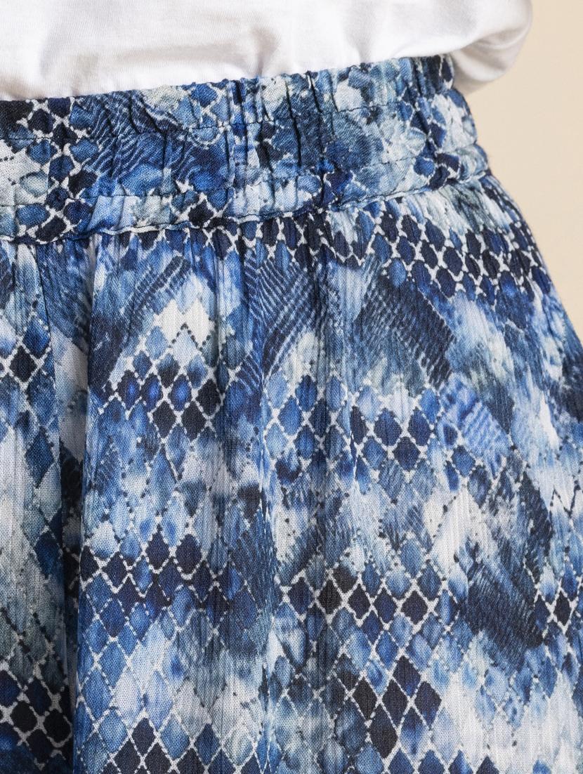 blue printed straight palazzo - 20485668 - Standard Image - 4