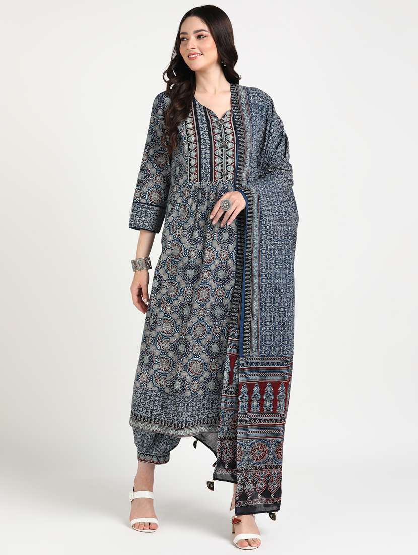 women three quarter sleeve kurta salwar with dupatta set - 20486108 - Standard Image - 1