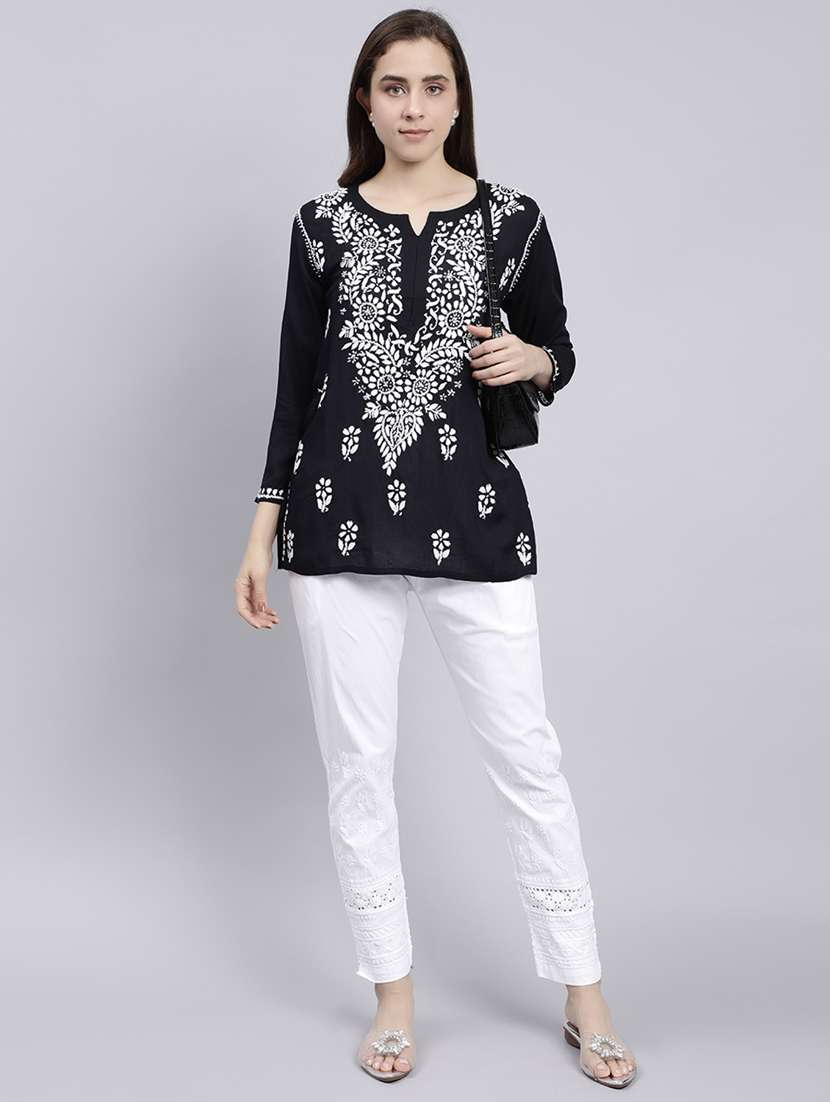 women notch neck chikankari kurti - 20486733 -  Standard Image - 4