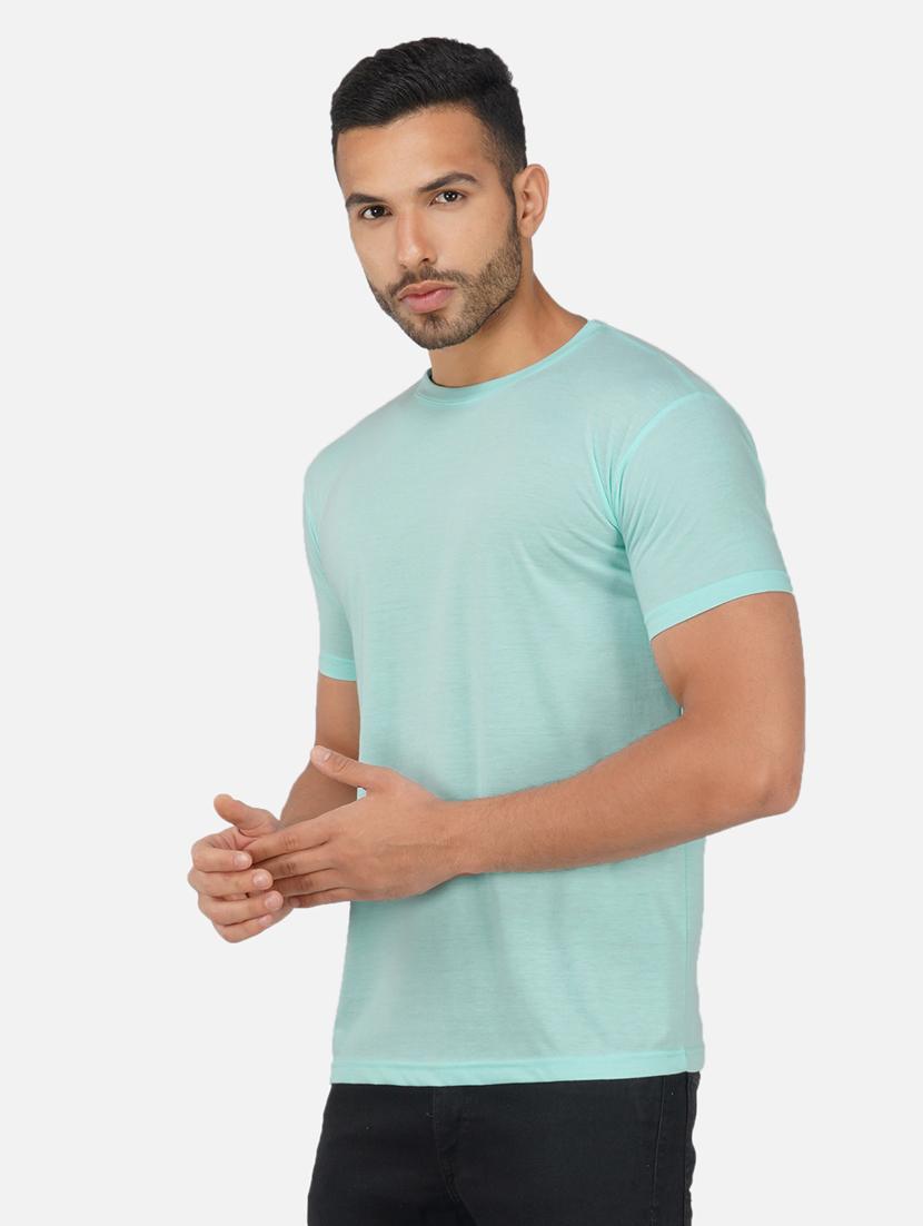 light blue solid regular t-shirt - 20492774 - Standard Image - 1