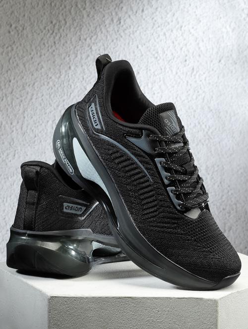 men black sport shoe - 20497045 -  Standard Image - 0