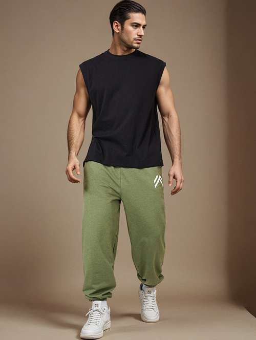 men solid jogger - 20501266 -  Standard Image - 0