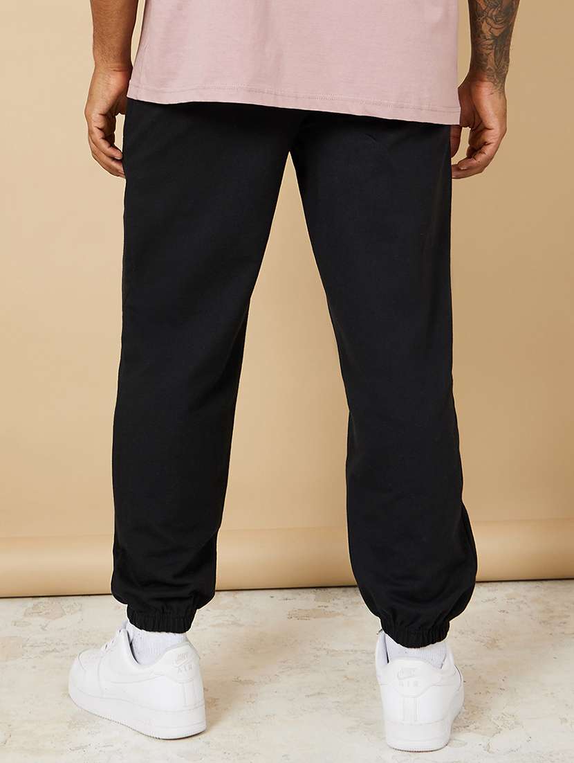 men graphic print mid rise jogger - 20501269 -  Standard Image - 1