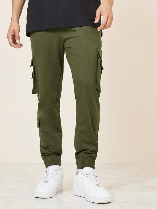 men solid mid rise regular fit jogger - 20501286 - Standard Image - 0