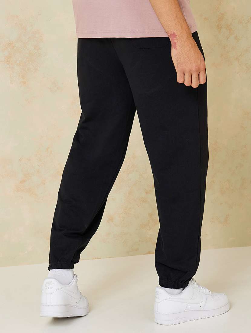 men solid jogger - 20501317 -  Standard Image - 1