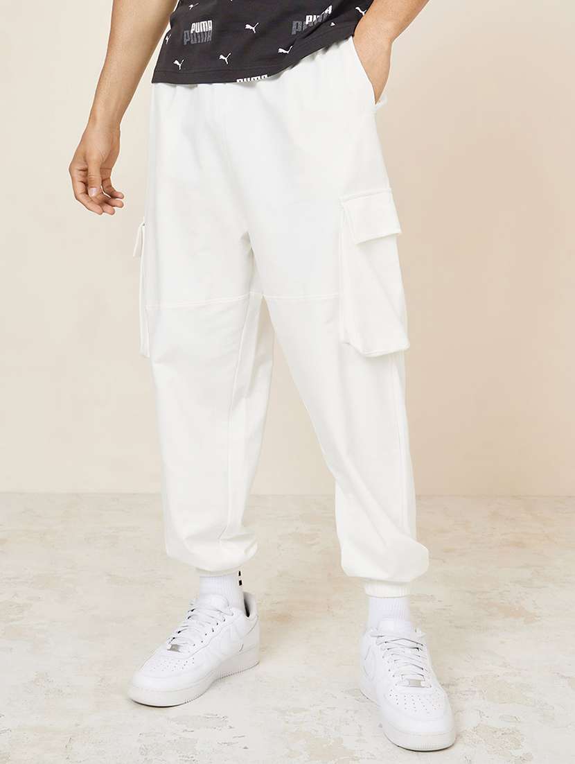 men solid mid rise relaxed fit cargo