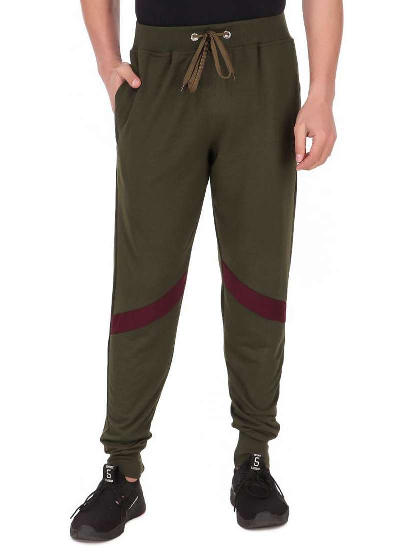 men olive placement print mid rise jogger
